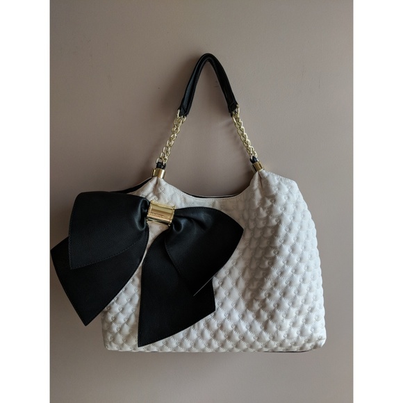 Betsey Johnson Handbags - ‼️NWOT‼️Betsy Johnson big bow handbag